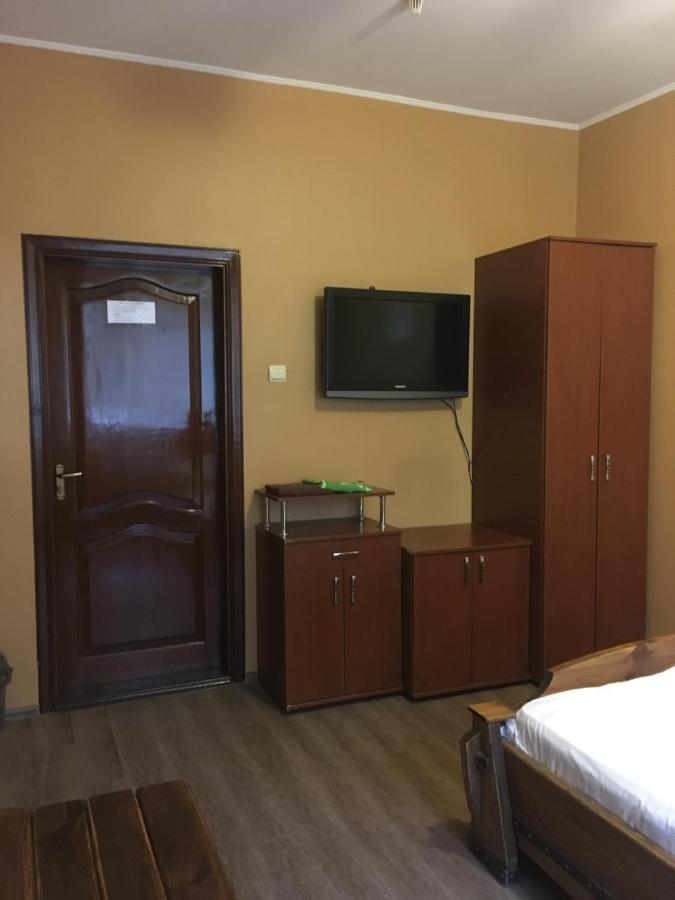 Міні-Готель Нептун Rivne Exterior foto