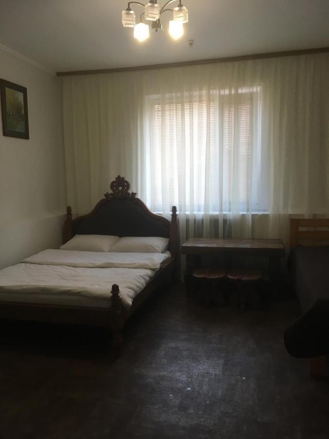 Міні-Готель Нептун Rivne Exterior foto